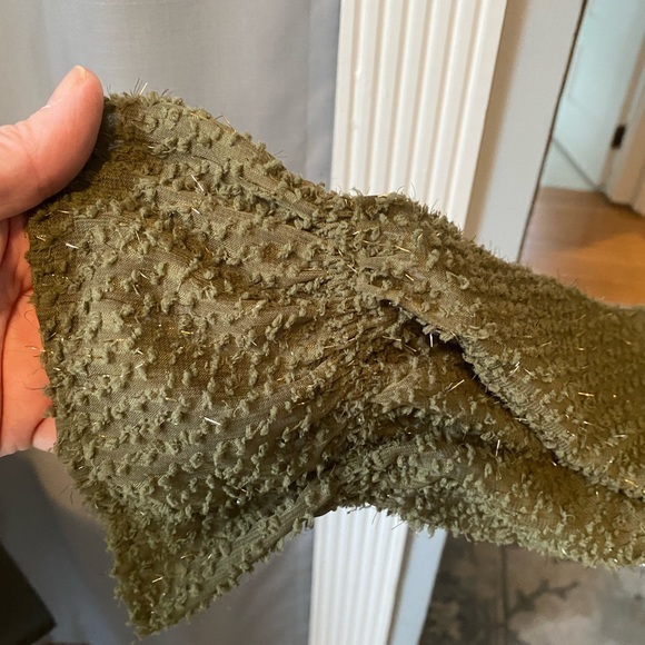 Olive 🫒 Top - Picture 6 of 7